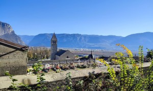 Klettersteig Val del Ri - Start bei der Kirche St. Peter