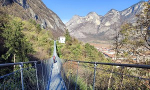 Klettersteig Val del Ri - Zustieg über die Hängebrücke