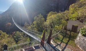 Klettersteig Val del Ri - Zustieg über die Hängebrücke