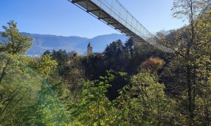 Klettersteig Val del Ri - Zustieg über die Hängebrücke